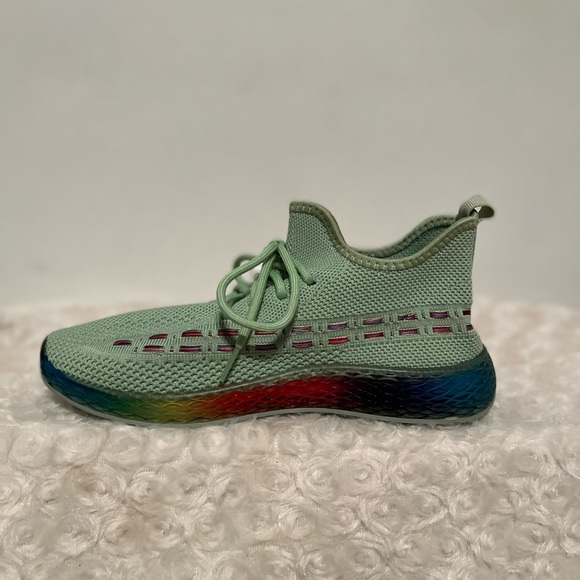 WANTED “STREAK” GREEN W RAINBOW ACCENT SNEAKERS COLORFUL - Picture 7 of 12